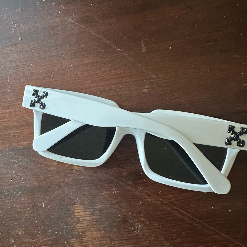 COPY - COPY - White off white shades